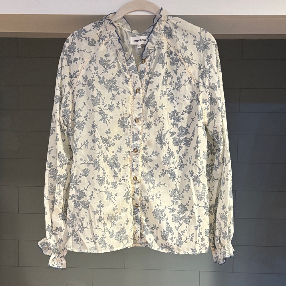 Elegant Blue Floral Women's Button Down Shirt